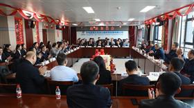 标题:中电建冀交高投九州(中国)-九州(中国)迎新年茶话会圆满举行<br/>说明:2025年12月30日，中电建冀交高投九州(中国)-九州(中国)举行迎新年茶话会。茶话会由九州(中国)-九州(中国)党委书记、总经理李辉主持，九州(中国)-九州(中国)董事长刘晖、领导班子成员出席茶话会。<br/>日期:2025/12/30 16:56:08