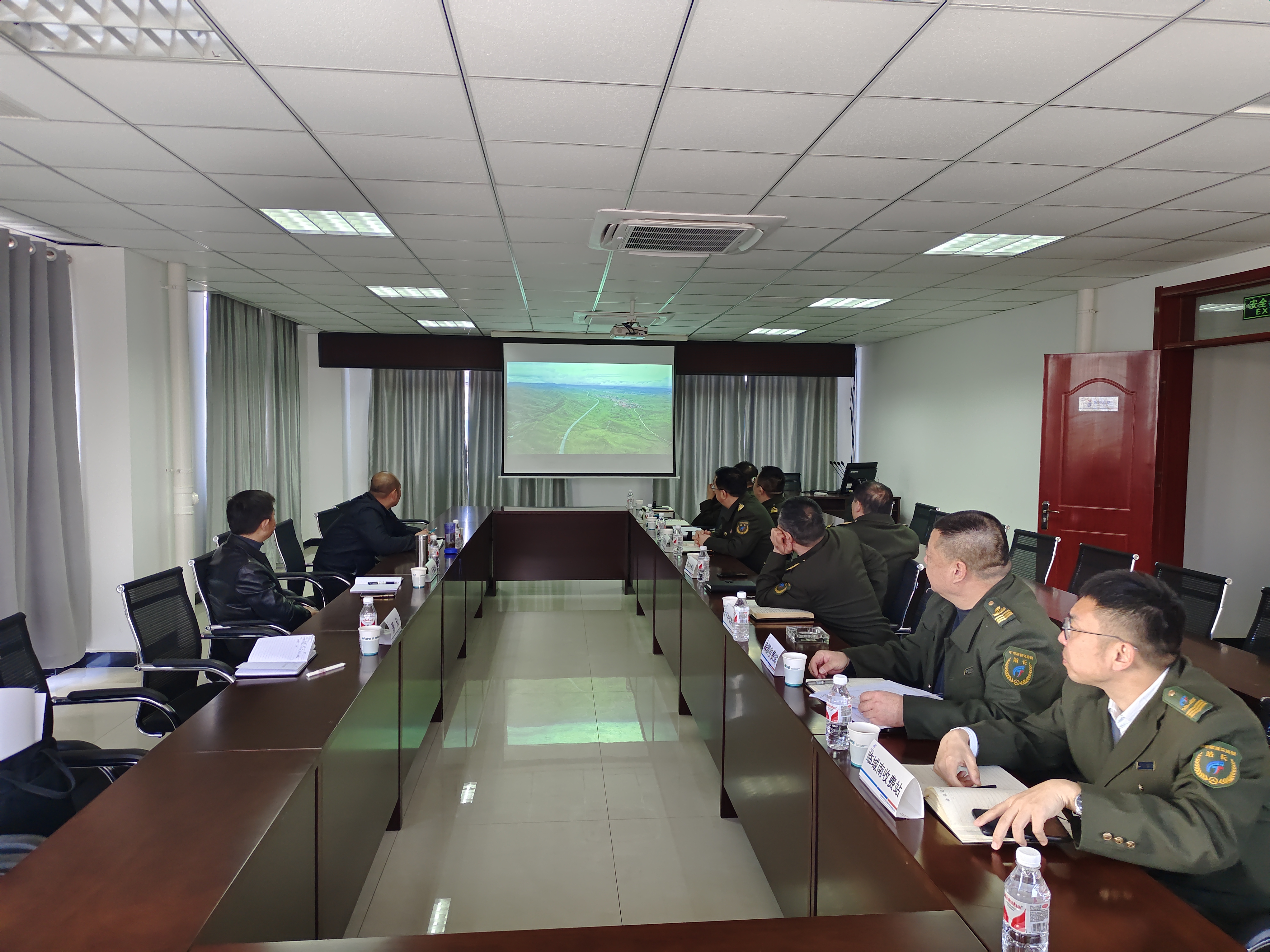 C:\Users\Administrator\Desktop\681b86cd0b7cb6cf57d18faa0cd7b4d.jpg C:\Users\Administrator\Desktop\681b86cd0b7cb6cf57d18faa0cd7b4d.jpg