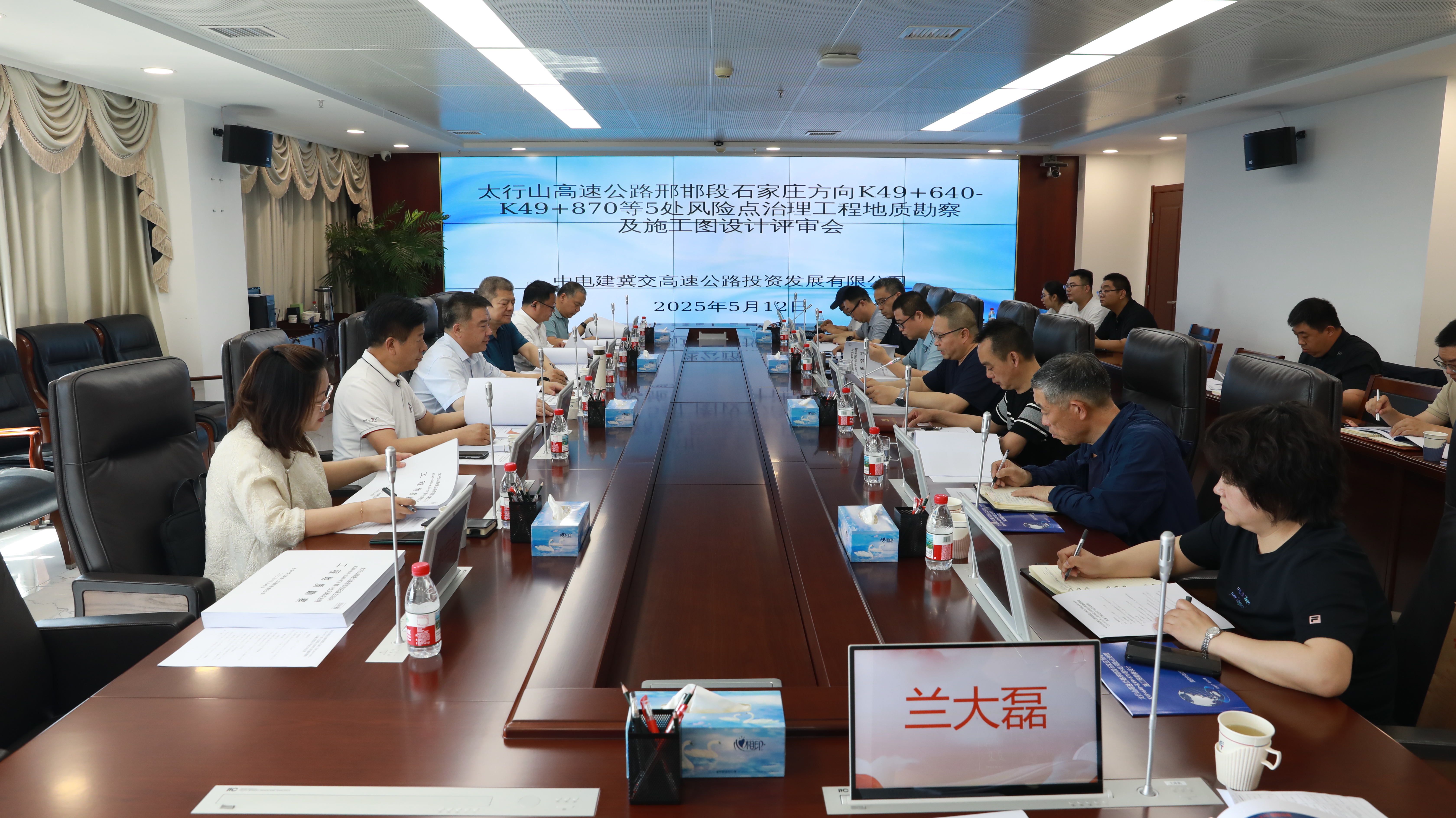 C:\Users\Administrator\Desktop\新建文件夹\1.jpg C:\Users\Administrator\Desktop\新建文件夹\1.jpg