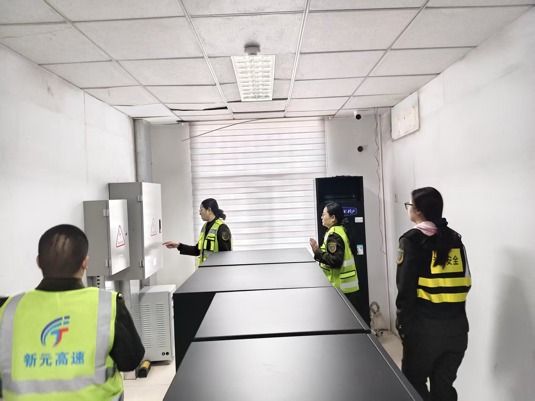 996a744ad3ec872d664aa5e40cd04b05.jpg 996a744ad3ec872d664aa5e40cd04b05.jpg