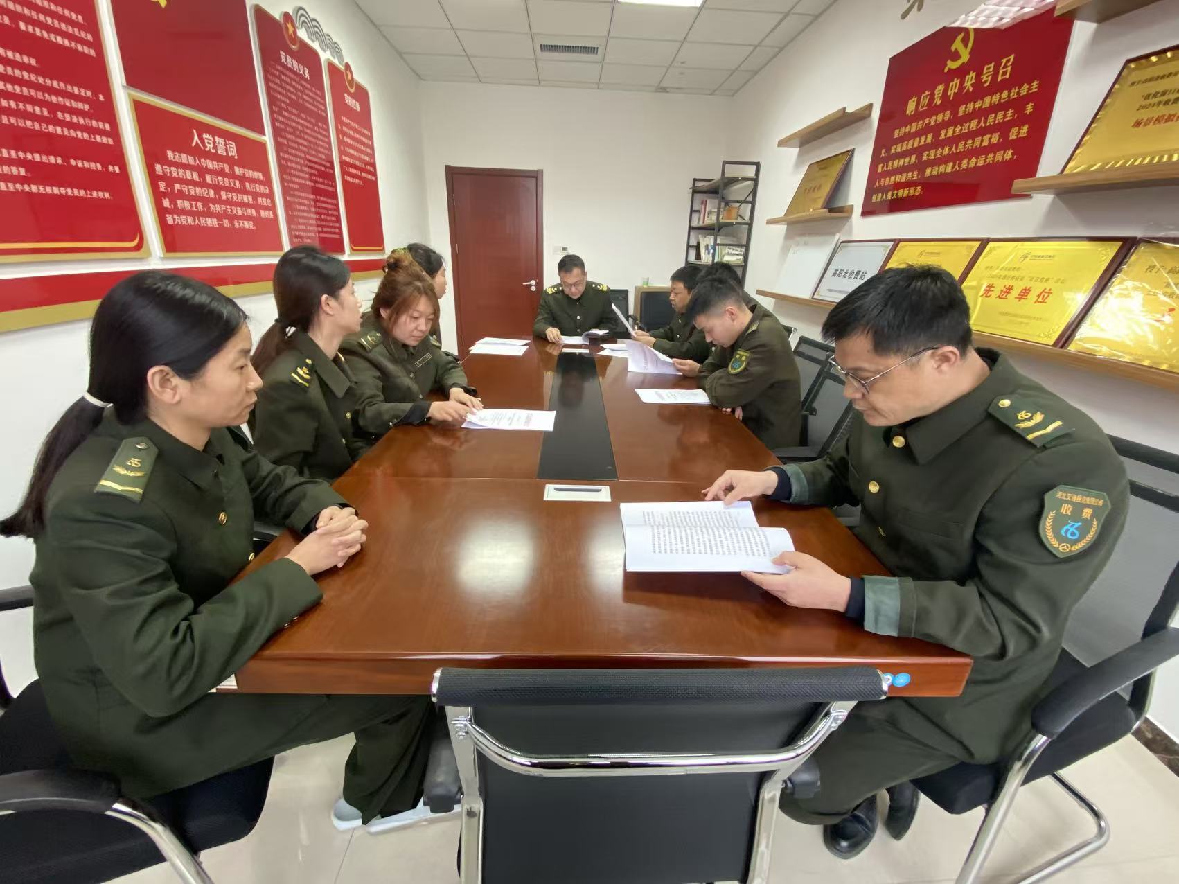 C:\Users\Administrator\Desktop\eb9e784b297a067bed27781f1e160e60.jpg C:\Users\Administrator\Desktop\eb9e784b297a067bed27781f1e160e60.jpg