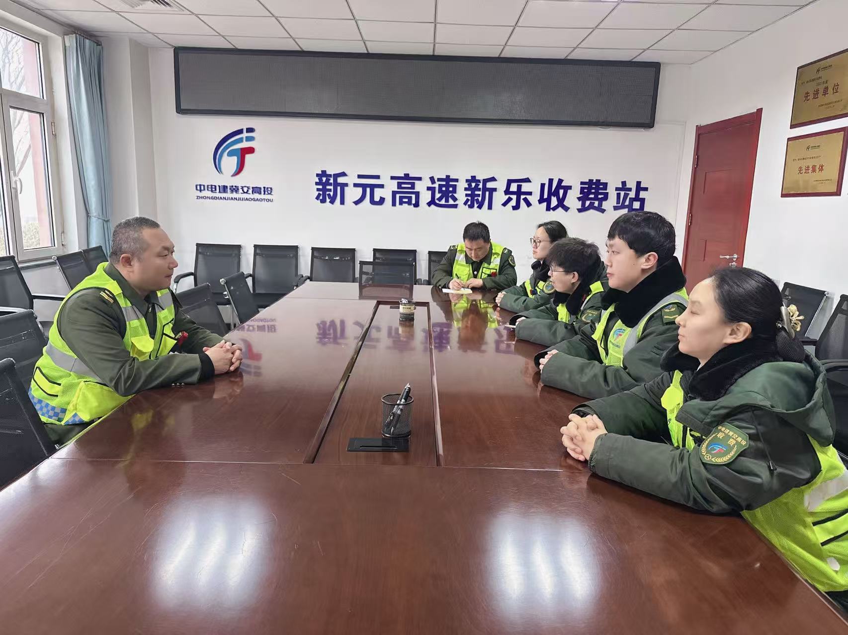 5bb4ae99889f5c6e0fc45ec61f2f786d.jpg 5bb4ae99889f5c6e0fc45ec61f2f786d.jpg