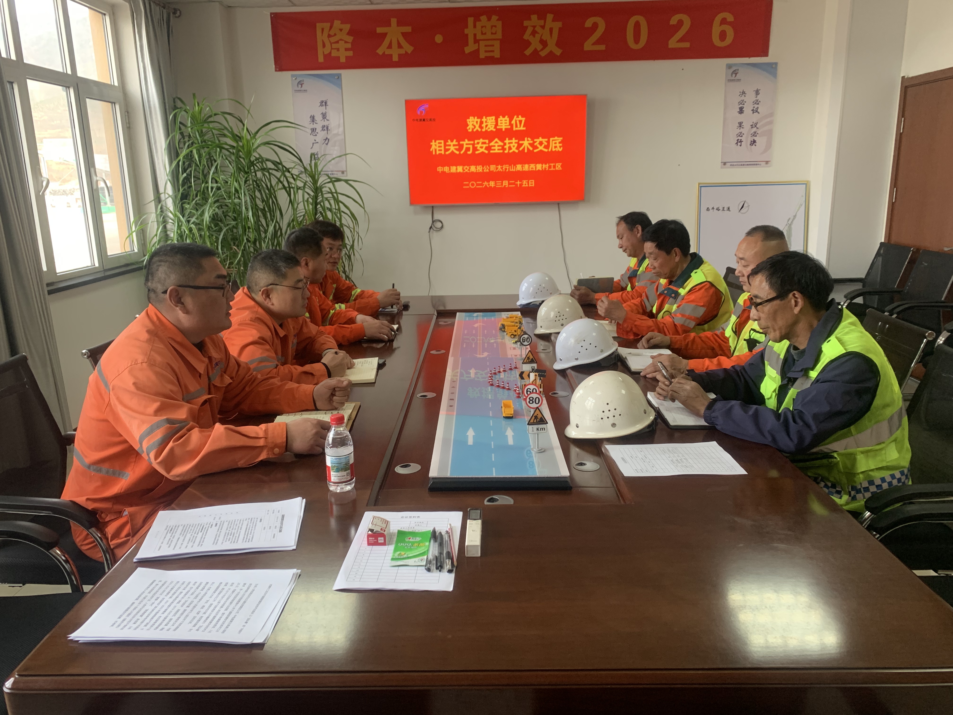 2c05603c2e61733688e4bafd12b79ad2.jpg 2c05603c2e61733688e4bafd12b79ad2.jpg