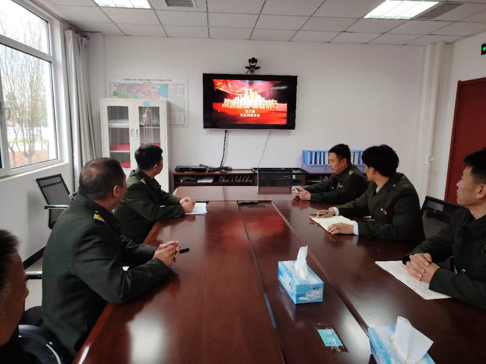 c84cc312b461eaa8195f568efce2d71f.jpg c84cc312b461eaa8195f568efce2d71f.jpg